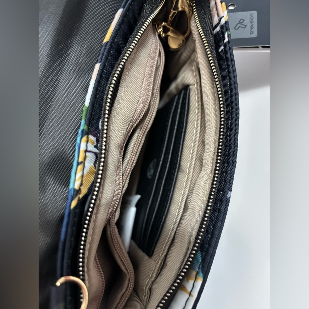 Travelon This is a Anti-Theft Addison Convertible Belt Bag in Midnight Floral. - Picture 5 of 11